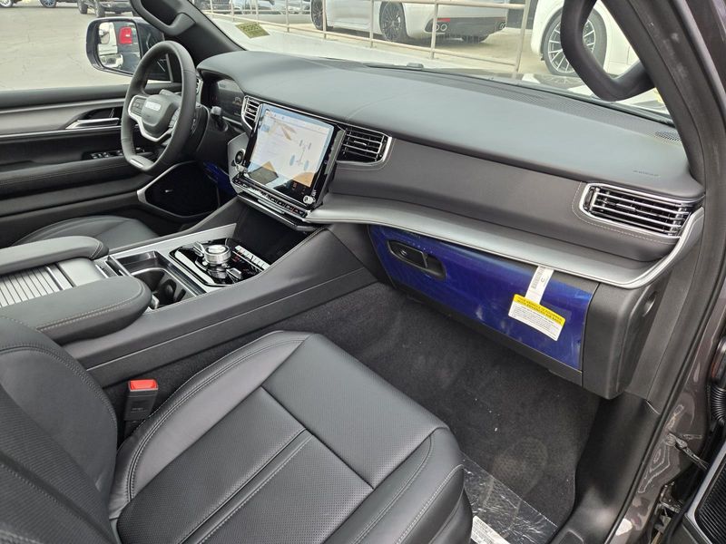 2026 Jeep Grand Wagoneer Limited Reserve 4x4