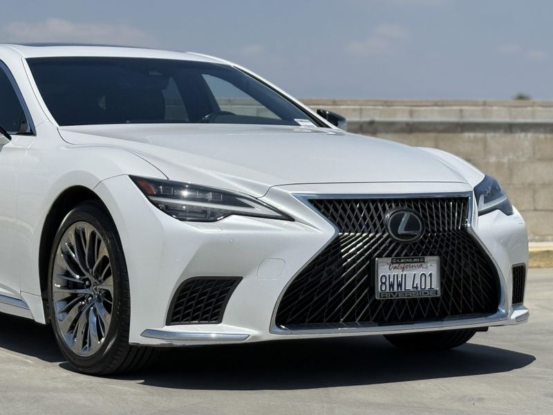 2021 Lexus LS 500Image 3