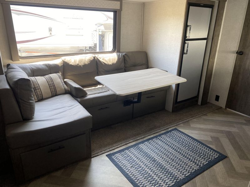 Used 2021 FOREST RIVER WILDWOOD 22RBS Image 8