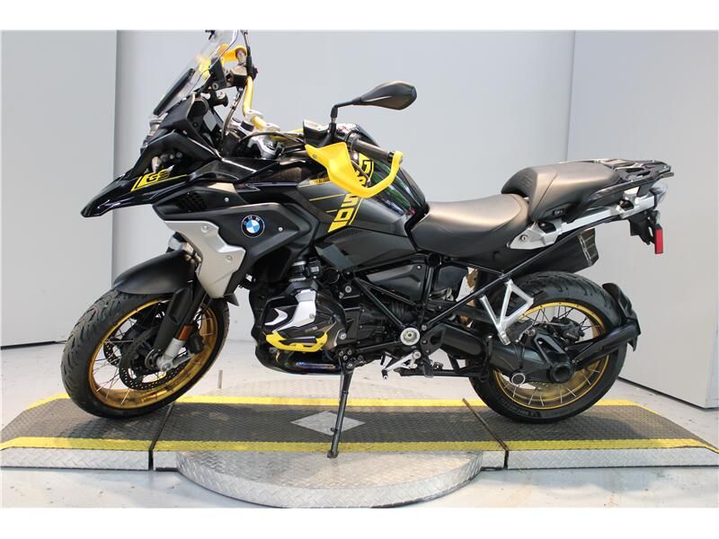 2022 BMW R 1250 GS Image 2