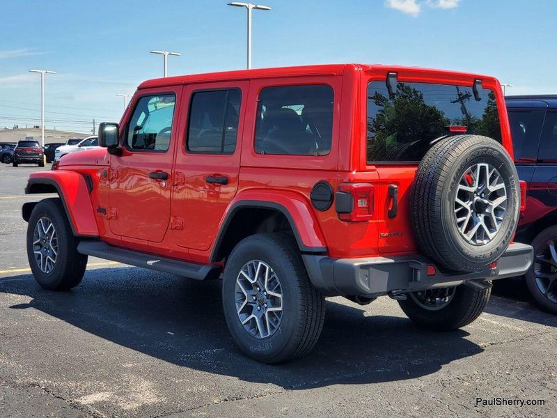 2025 Jeep Wrangler 4-door SaharaImage 4