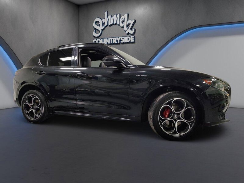 Used 2024 Alfa Romeo Stelvio Veloce AWD w/Sunrof/Activ AsstImage 4