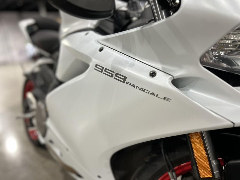 Used 2018 Ducati PANIGALE 959 Image 17