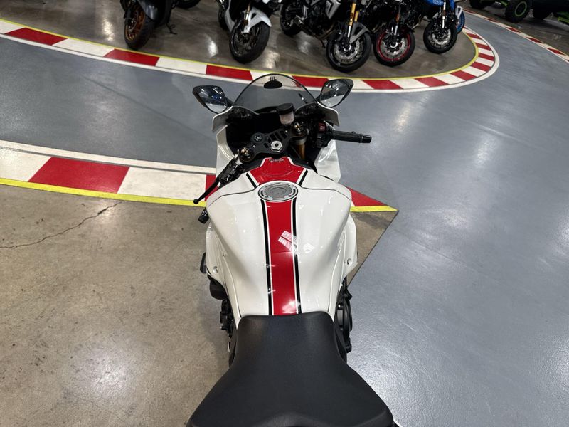Used 2022 Yamaha YZF-R1 CA Image 16