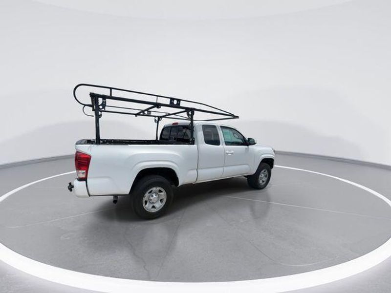 Used 2023 Toyota Tacoma SRImage 8