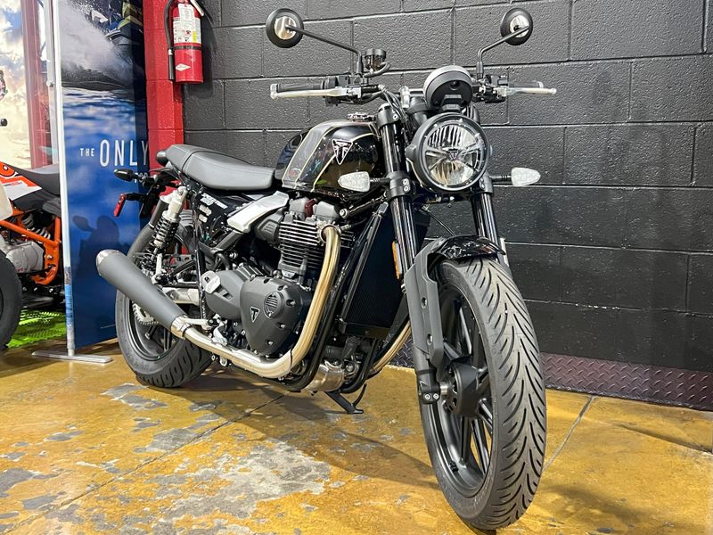 2025 Triumph SPEED TWIN 900 Image 12