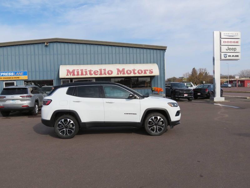 2023 Jeep Compass Limited 4x4 4dr SUVImage 2