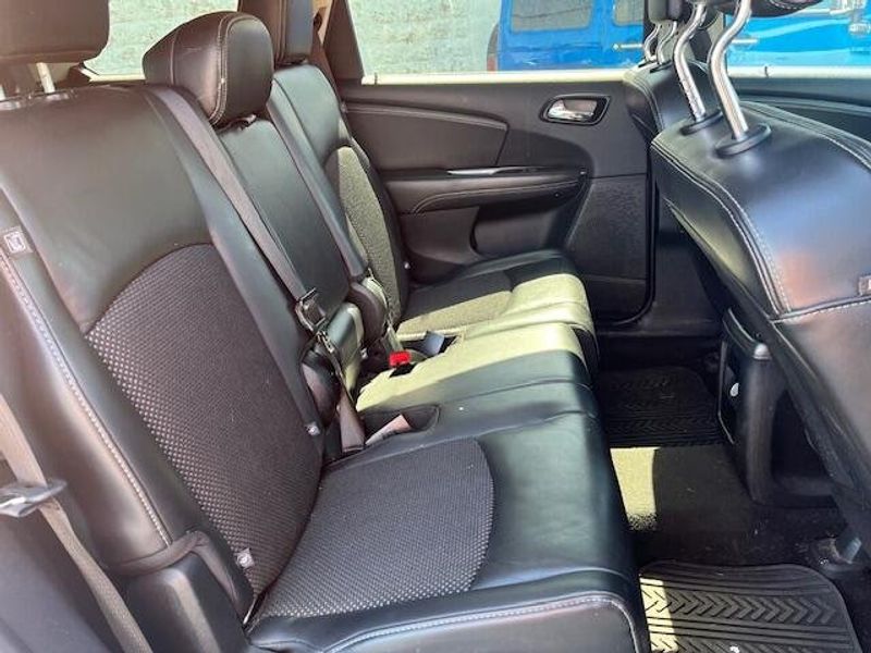 Used 2017 Dodge Journey Image 9