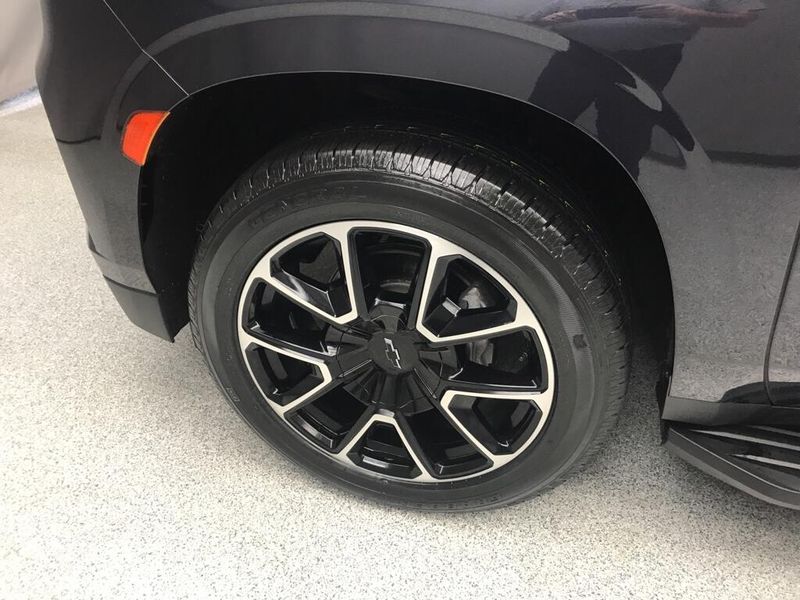 Used 2023 Chevrolet Tahoe RSTImage 8