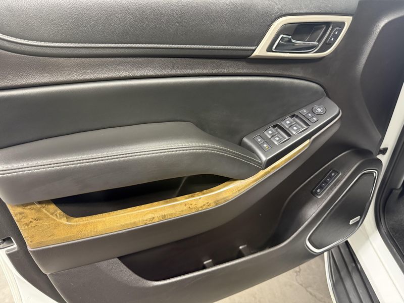 Used 2016 GMC Yukon XL DenaliImage 19