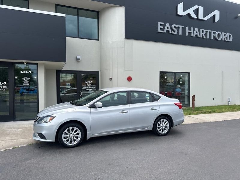 2018 Nissan Sentra SVImage 1