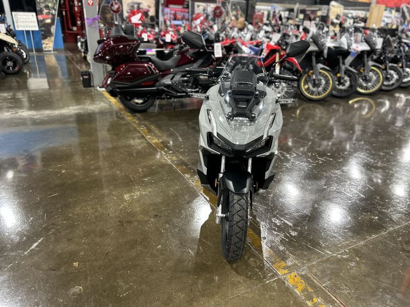 New 2026 Honda ADV160 Image 2
