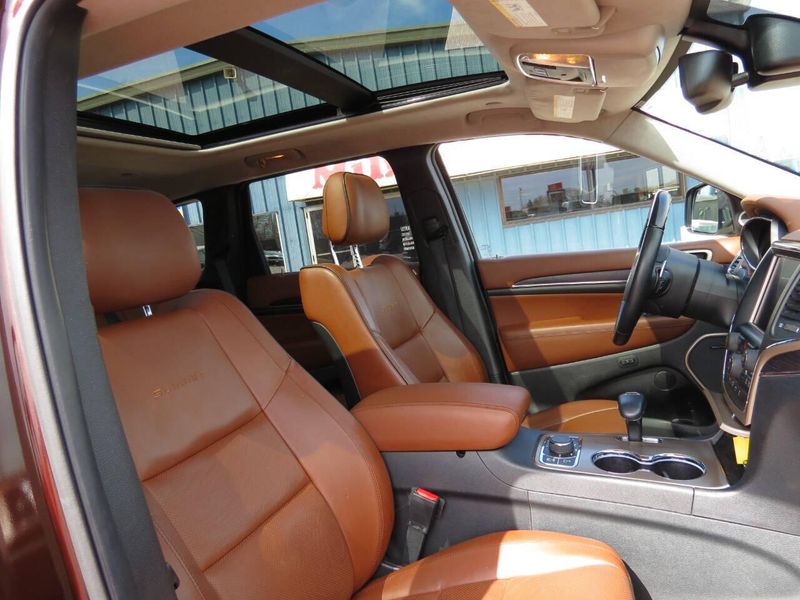 2015 Jeep Grand Cherokee Summit 4x4 4dr SUVImage 27