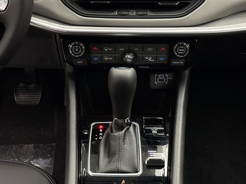 New 2026 Jeep Compass Limited 4x4Image 10