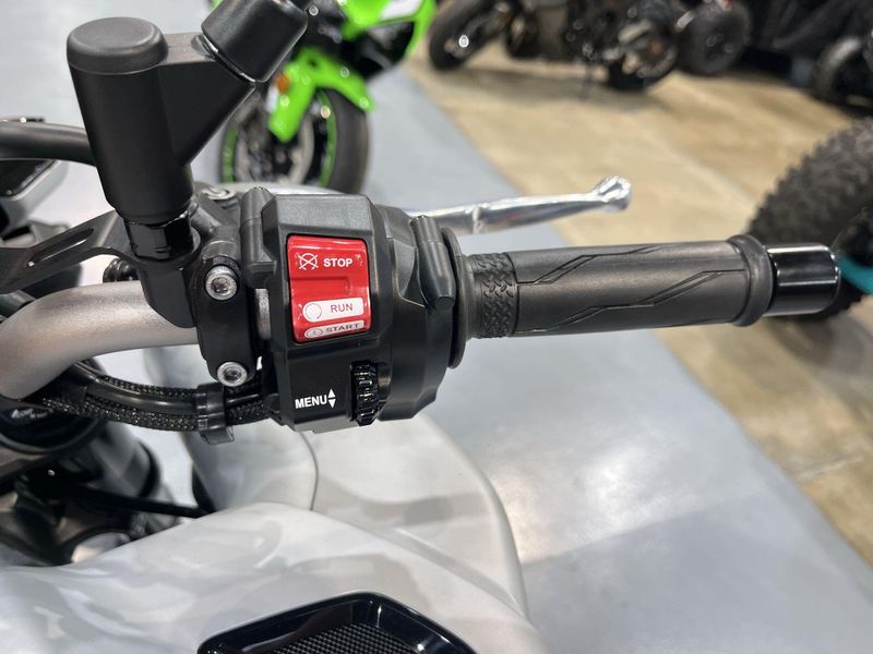 New 2026 Yamaha MT-10 Image 12