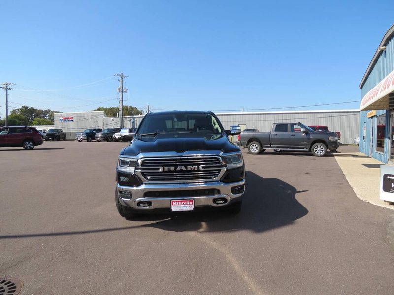 2020 RAM 1500 Laramie 4x4 4dr Crew Cab 5.6 ft. SB PickupImage 3