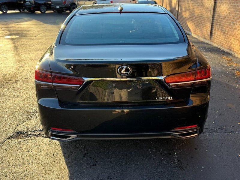 2018 Lexus LS 500 photo 3