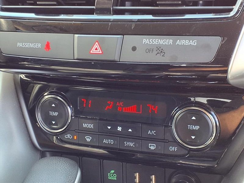 2024 Mitsubishi Eclipse Cross SE photo 7