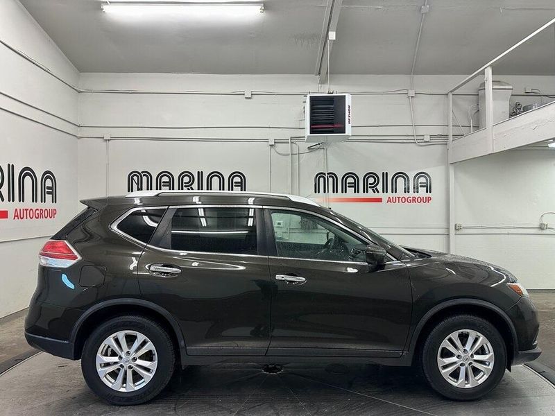 2016 Nissan Rogue SVImage 10