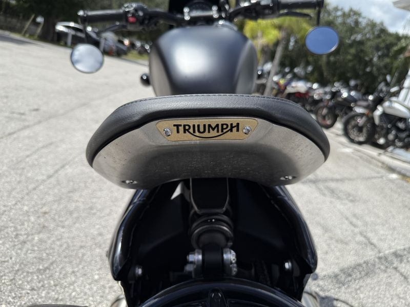 2023 Triumph Bonneville Bobber