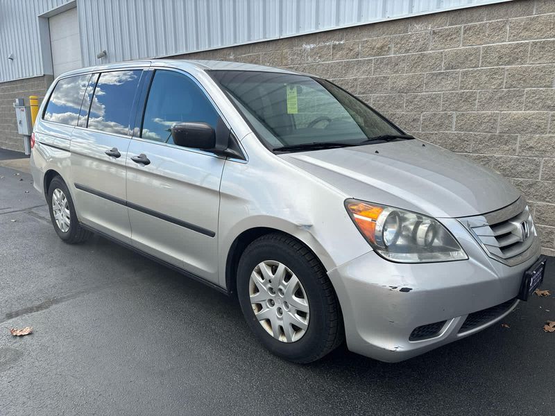 2009 Honda Odyssey LX photo 2