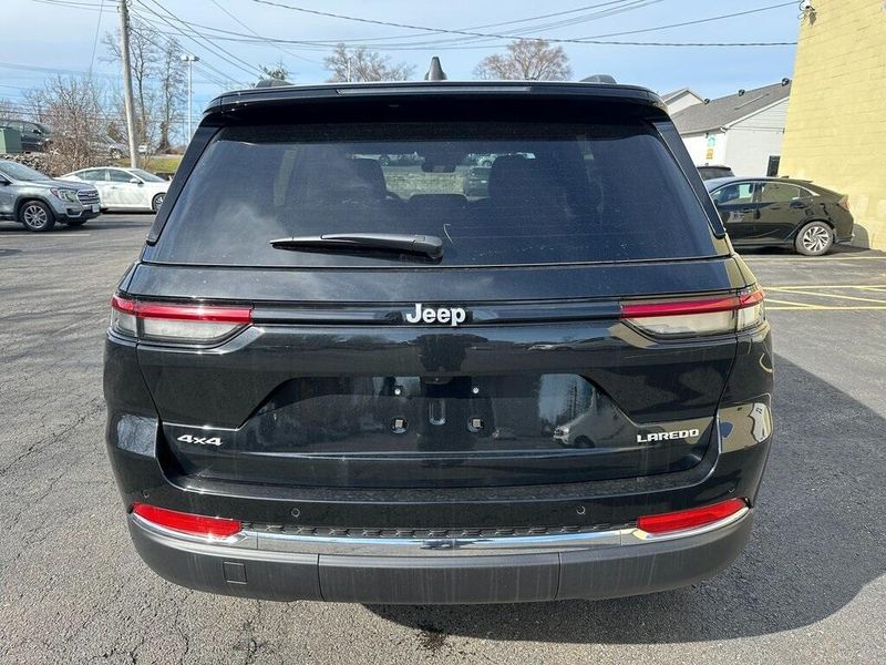 2025 Jeep Grand Cherokee Laredo X 4x4Image 9