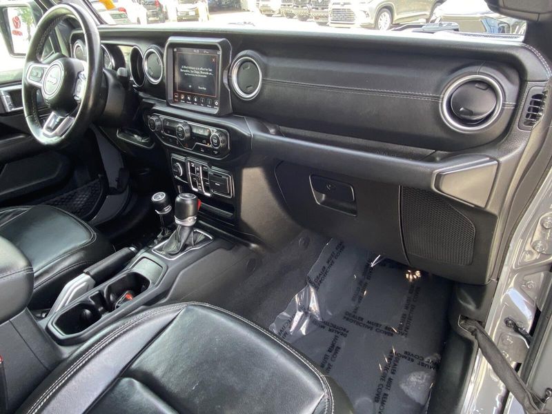 2022 Jeep Wrangler 4xE Unlimited Sahara 4xeImage 11