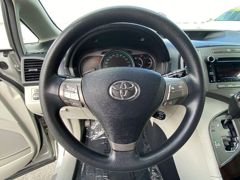 2011 Toyota Venza BaseImage 26