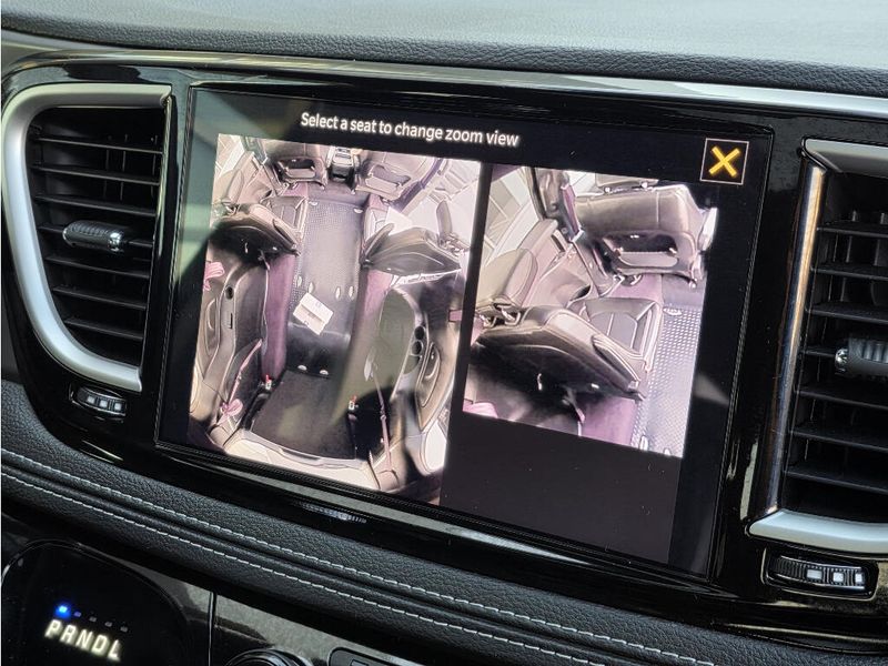 New 2027 Chrysler Pacifica Select