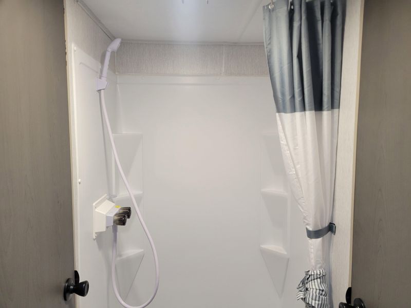 Used 2023 FOREST RIVER EVO 176 QB Image 14