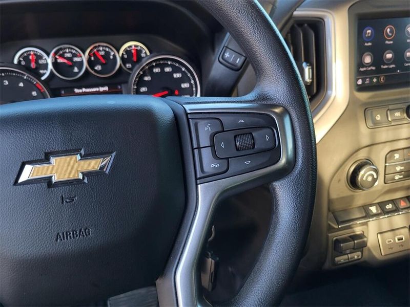 2021 Chevrolet Silverado 2500HD CustomImage 15