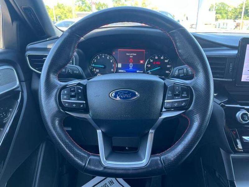 2022 Ford Explorer ST-Line