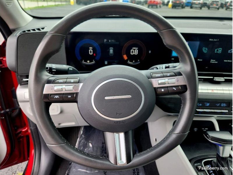Used 2024 Hyundai Kona SEL