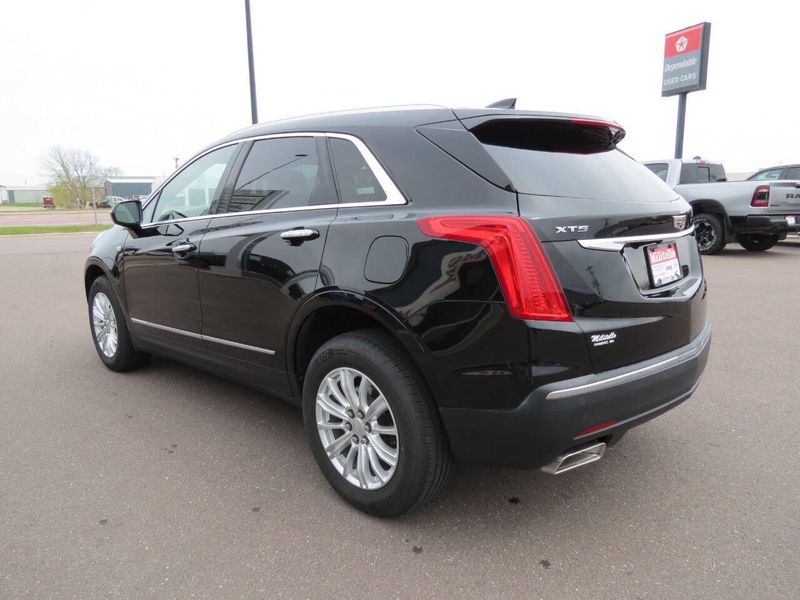2018 Cadillac XT5 Base 4dr SUVImage 4