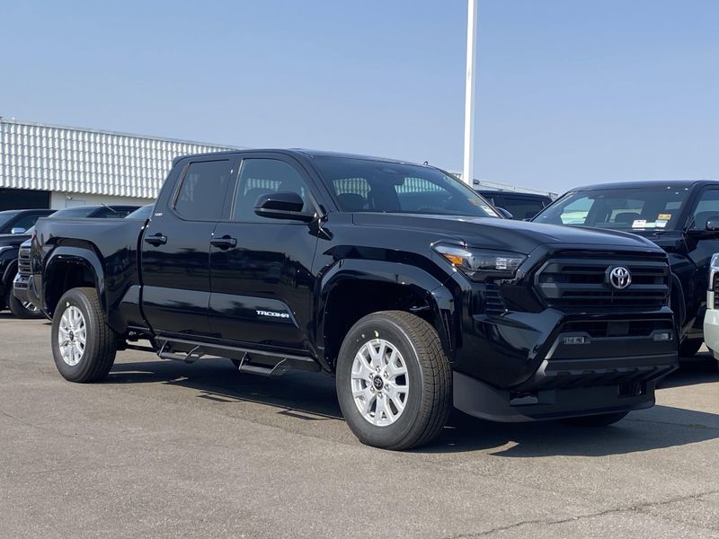 New 2025 Toyota Tacoma SR5Image 2