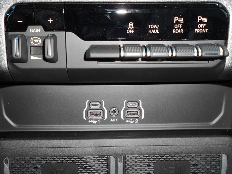 New 2025 RAM 2500 Big Horn Crew Cab 4x4 6