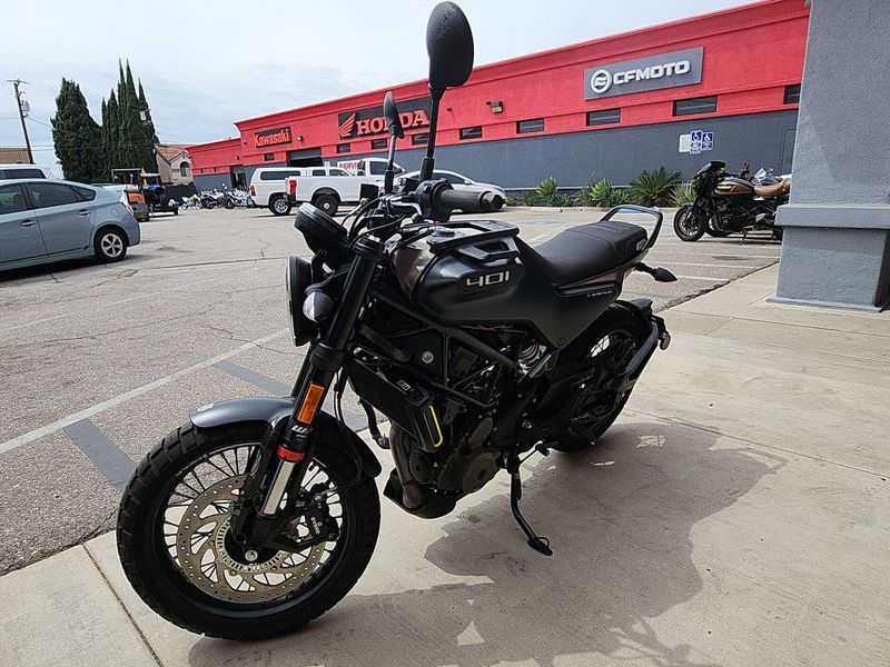 Used 2023 Husqvarna SVARTPILEN 401 Image 16