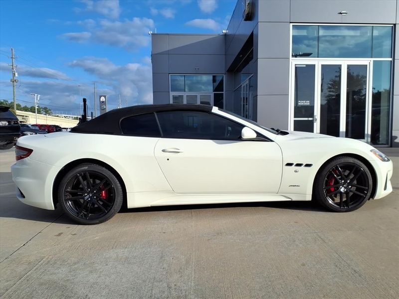 Used 2018 Maserati GranTurismo SportImage 11