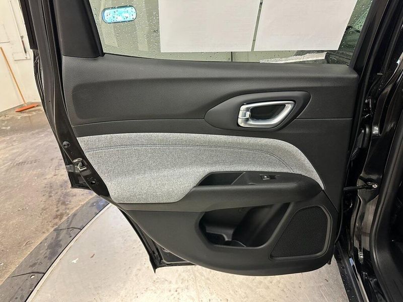 2022 Jeep Compass LatitudeImage 20