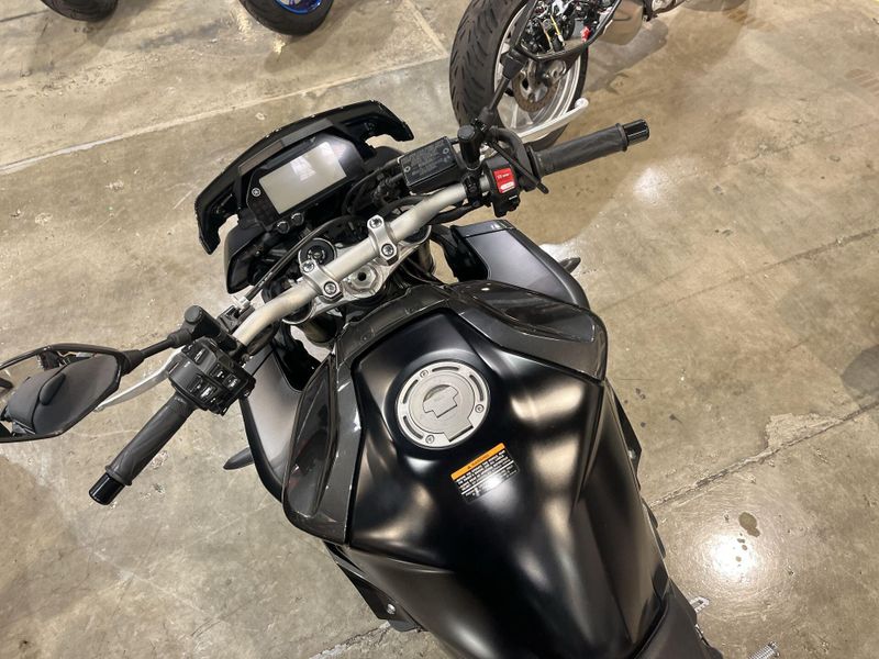 Used 2017 Yamaha FZ-10 CA Image 11