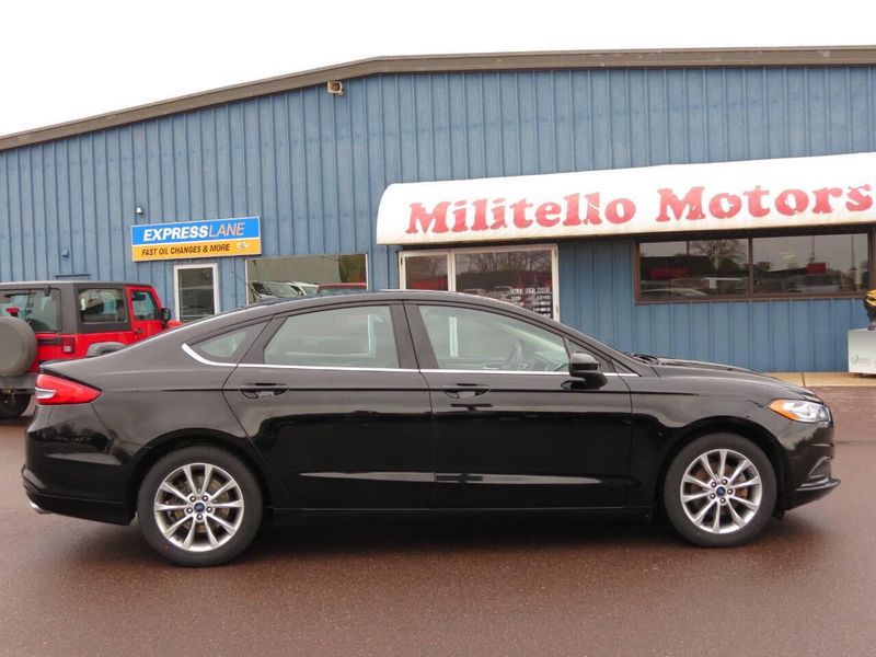 2017 Ford Fusion SE 4dr SedanImage 1