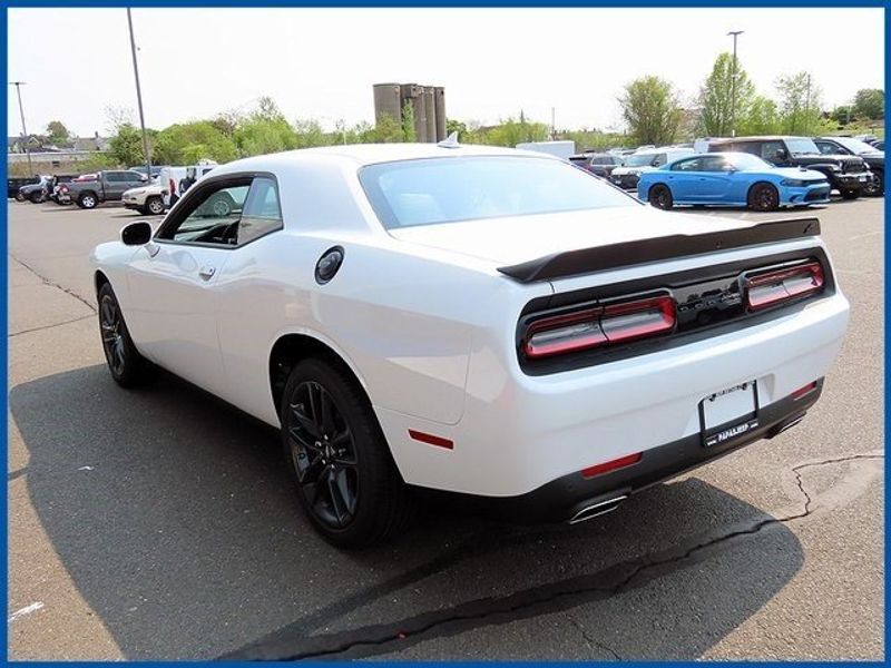 2023 Dodge Challenger SXTImage 5