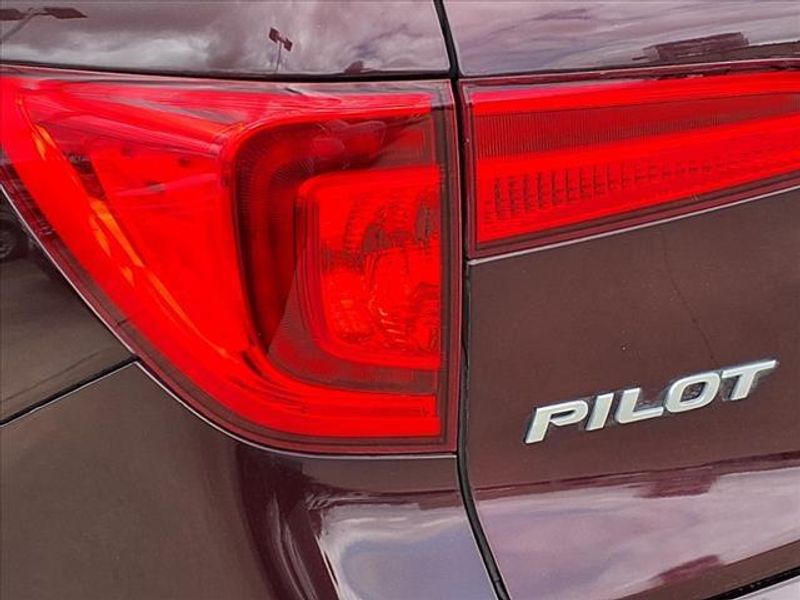 2016 Honda Pilot EX-LImage 16