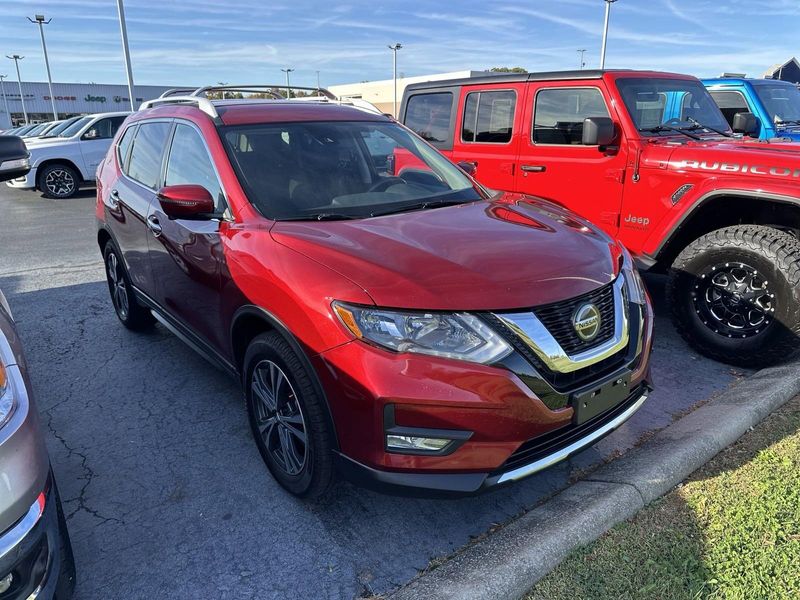 2019 Nissan Rogue SVImage 3