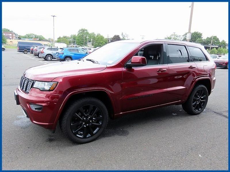 2021 Jeep Grand Cherokee Laredo XImage 1