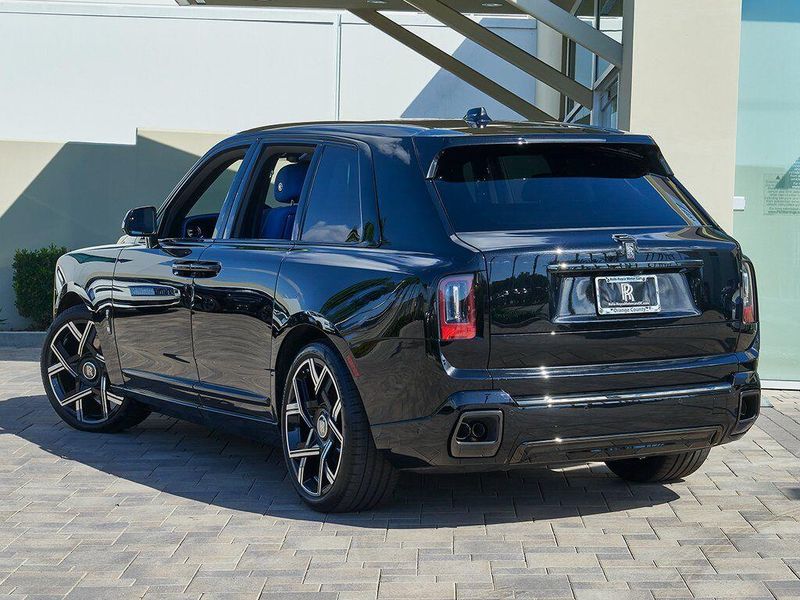 New 2026 Rolls-Royce Cullinan Black BadgeImage 7
