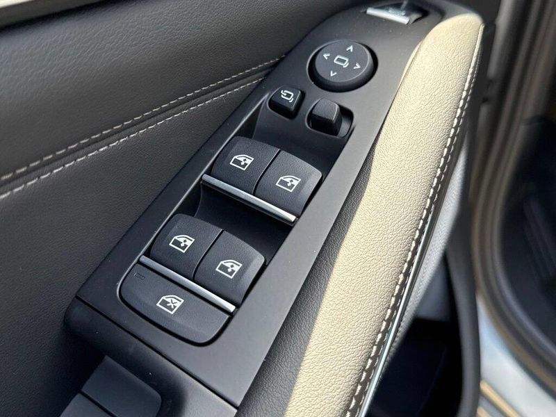 New 2027 BMW X7 xDrive40iImage 16