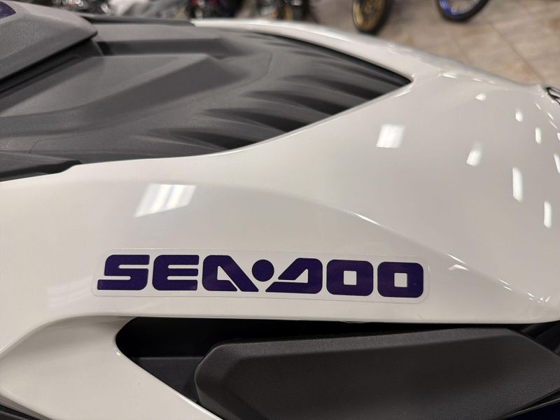 New 2025 Sea-Doo GTI SE 170 (SOUND SYSTEM) Image 22