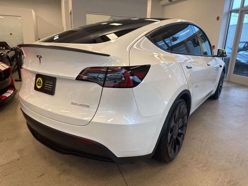 2023 Tesla Model Y Performance