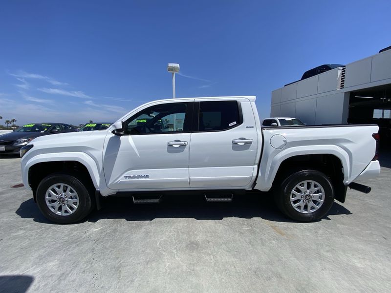 2025 Toyota Tacoma SR5Image 7